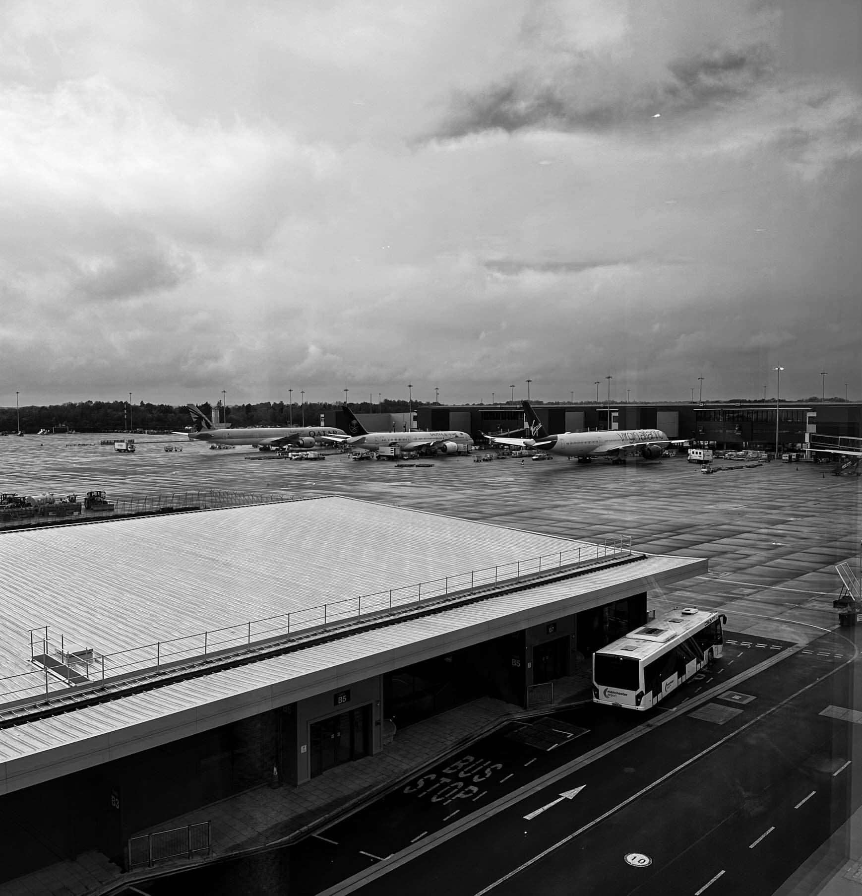 PLANE TO SAUDI 2 - AIPORT