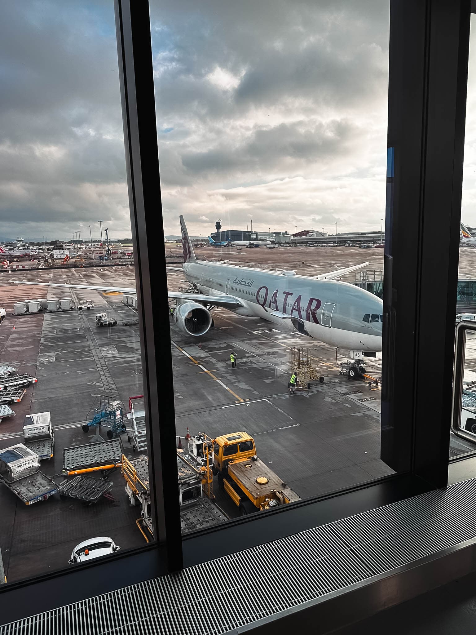 PLANE TO SAUDI - AIPORT